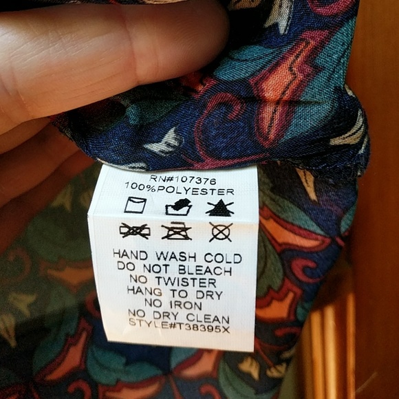 Ladies blouse size XL - Picture 3 of 4